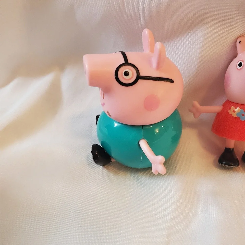 Peppa Pig And Daddy‎ Pig Replacement Figure Cake Toppers Lot Of 2
